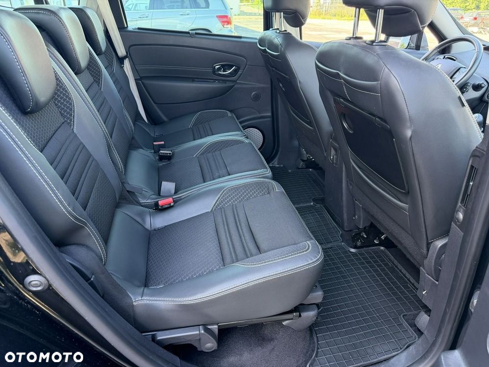 Renault Grand Scenic ENERGY TCe 130 BOSE EDITION - 33
