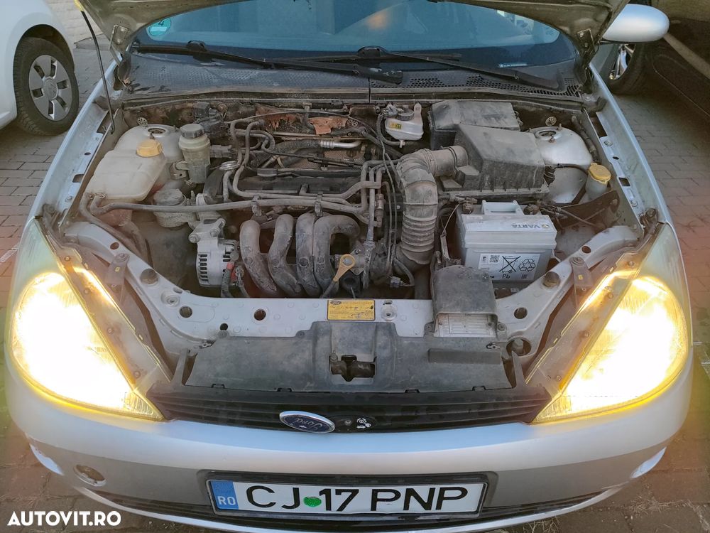 Ford Focus ver-1-6-16v-ambiente - 4