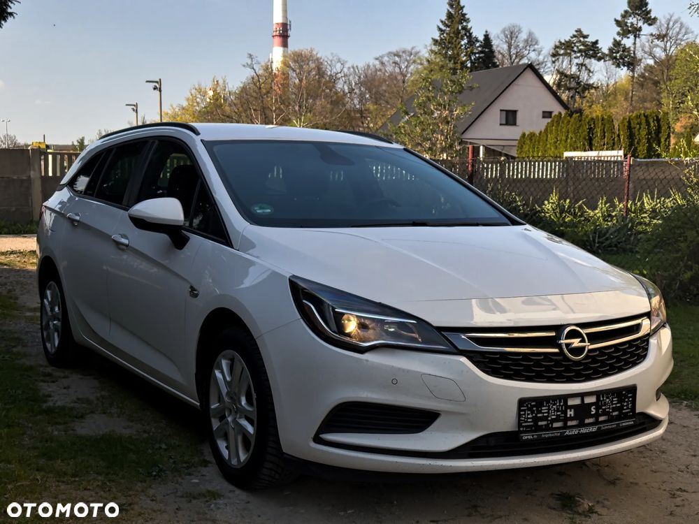 Opel Astra 1.6 CDTI Dynamic S&S - 1