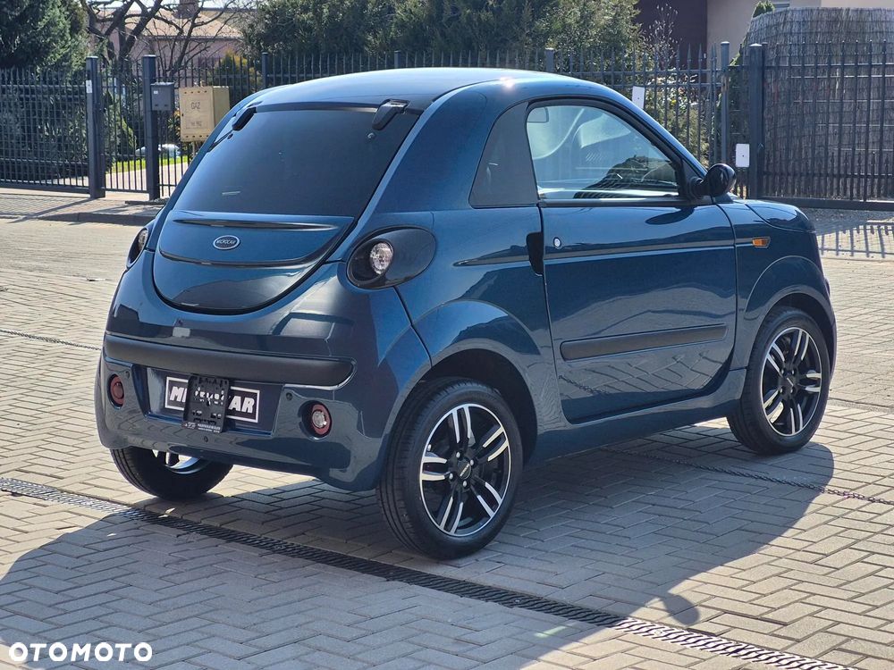 Microcar DUE - 15