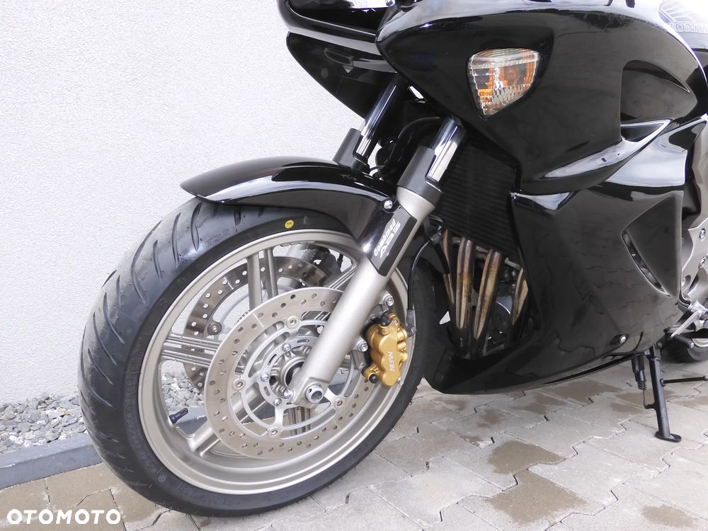Honda CBF - 24