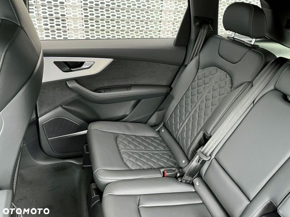 Audi Q7 - 8