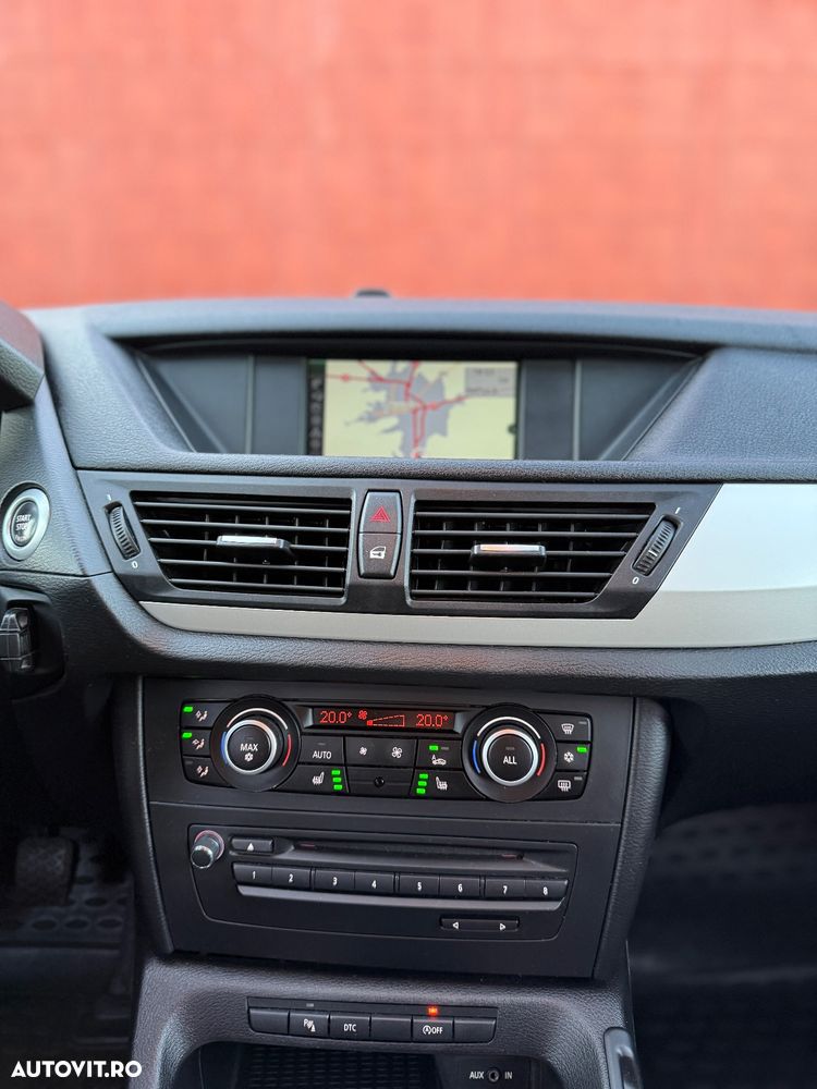 BMW X1 sDrive20d - 11