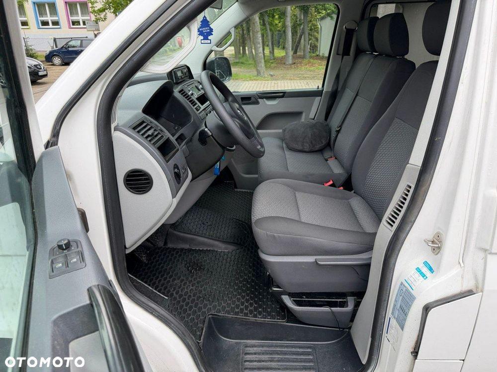 Volkswagen Transporter - 22