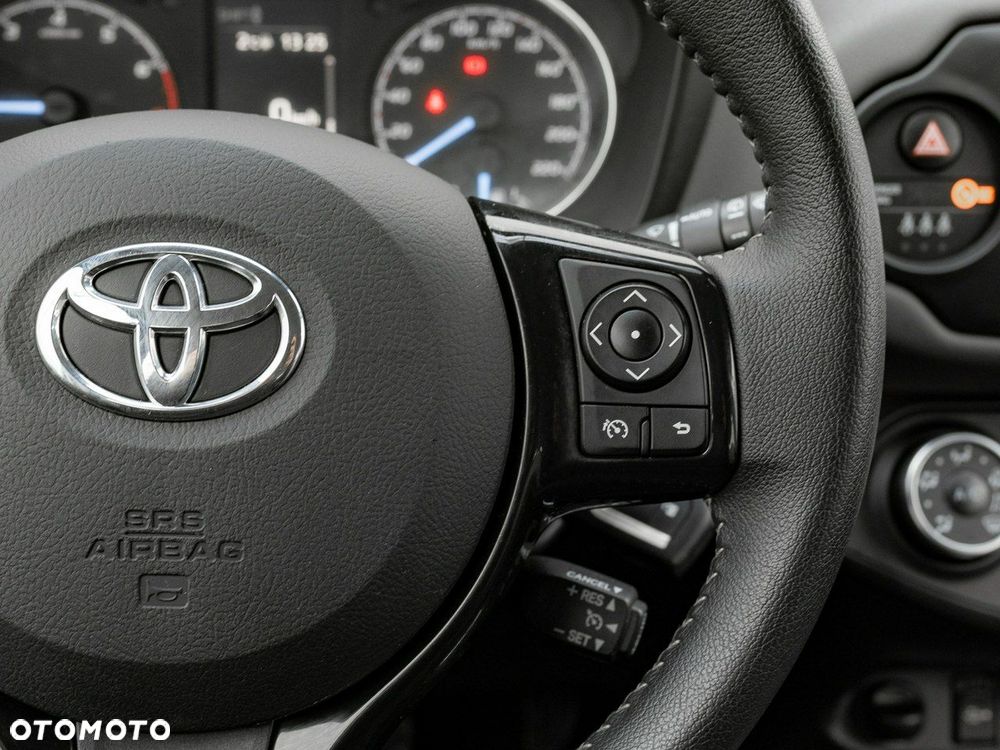 Toyota Yaris 1.5 Premium - 18