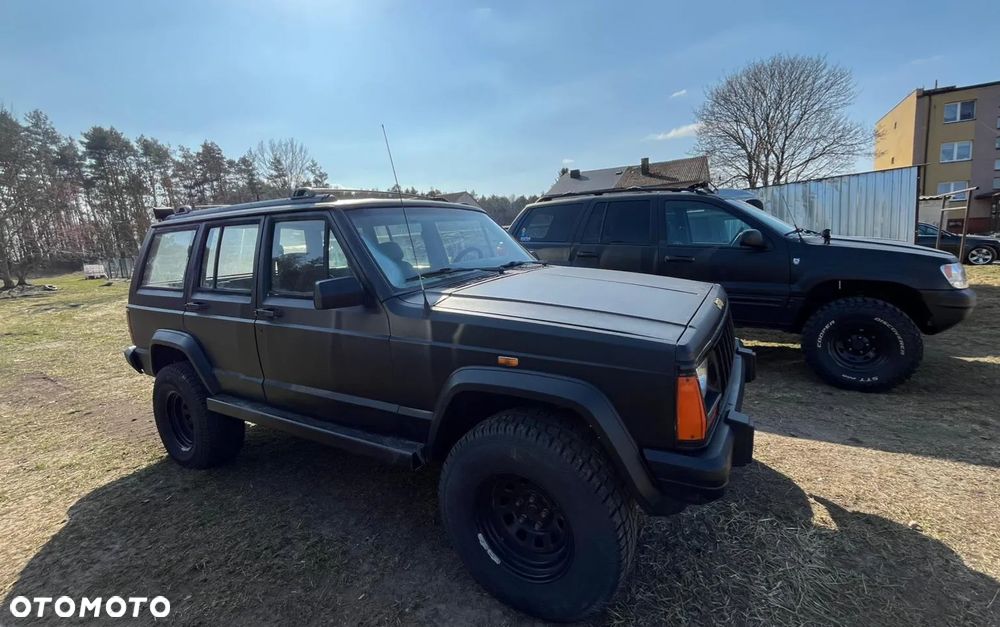 Jeep Cherokee - 5