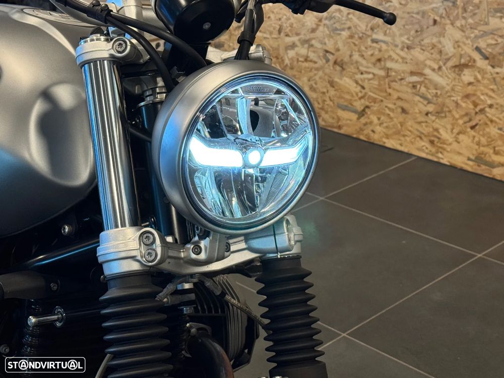 BMW R nineT - 12