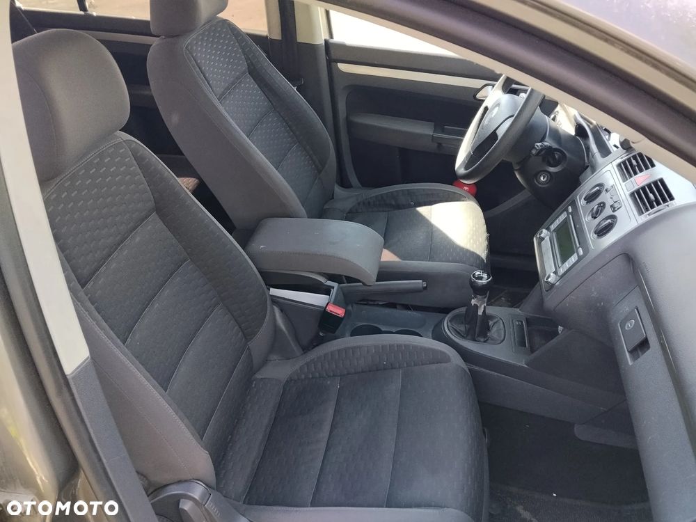 Volkswagen Touran 2.0 TDI Trendline - 12
