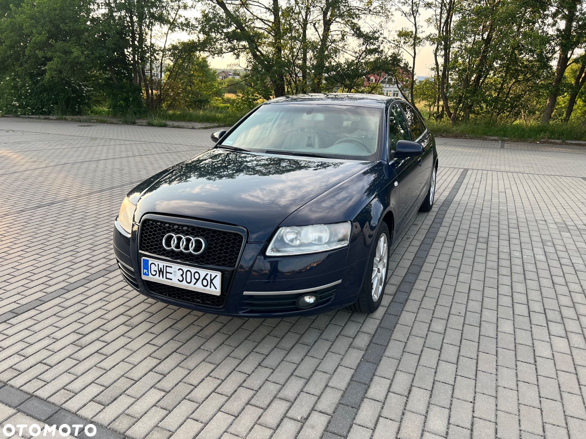 Audi A6 2.4 - 1