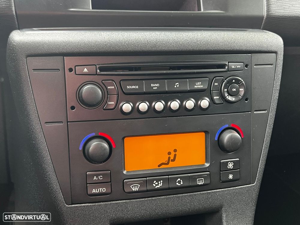 Citroën C4 1.6 HDi FAP VTR - 15