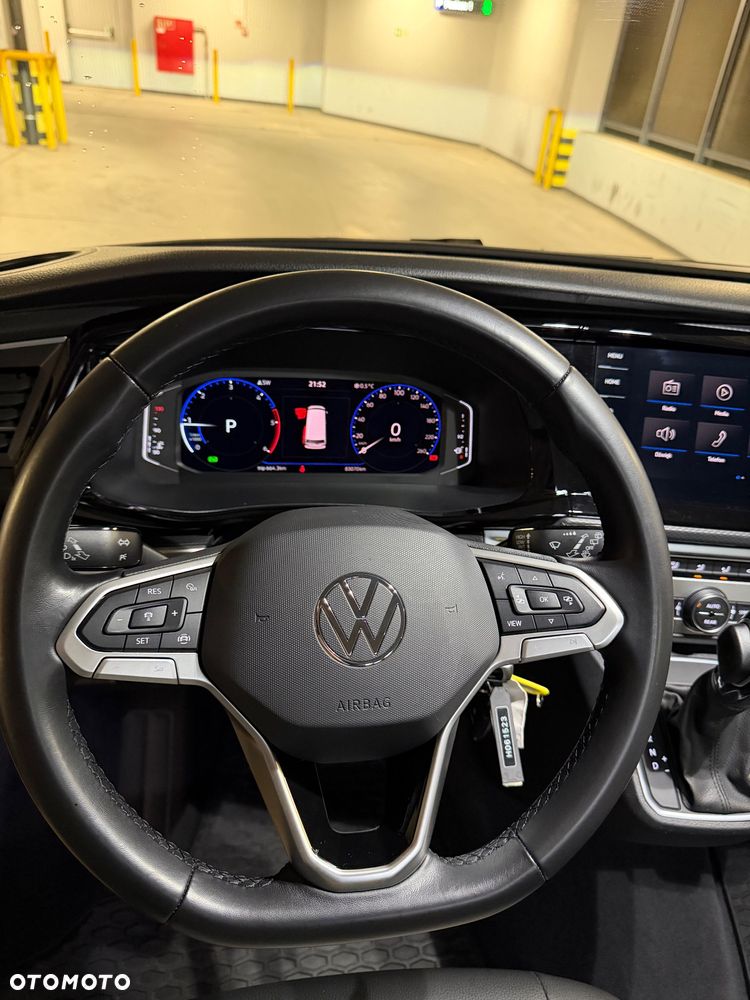 Volkswagen Multivan - 11