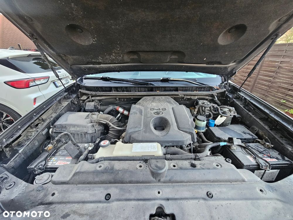 Toyota Land Cruiser - 14