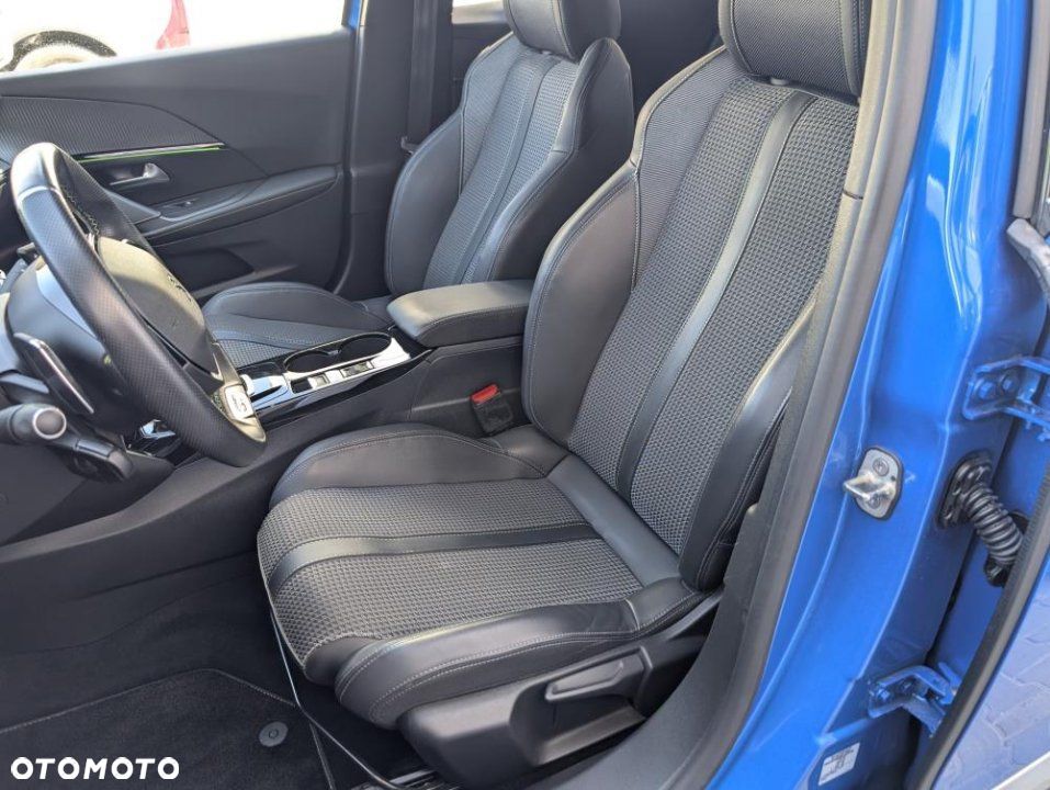 Peugeot 2008 - 11