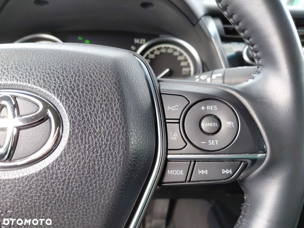 Toyota Camry 2.5 Hybrid Prestige CVT - 23