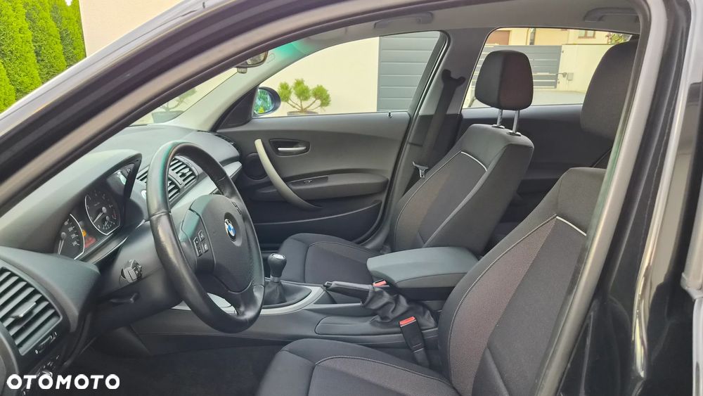 BMW Seria 1 - 12