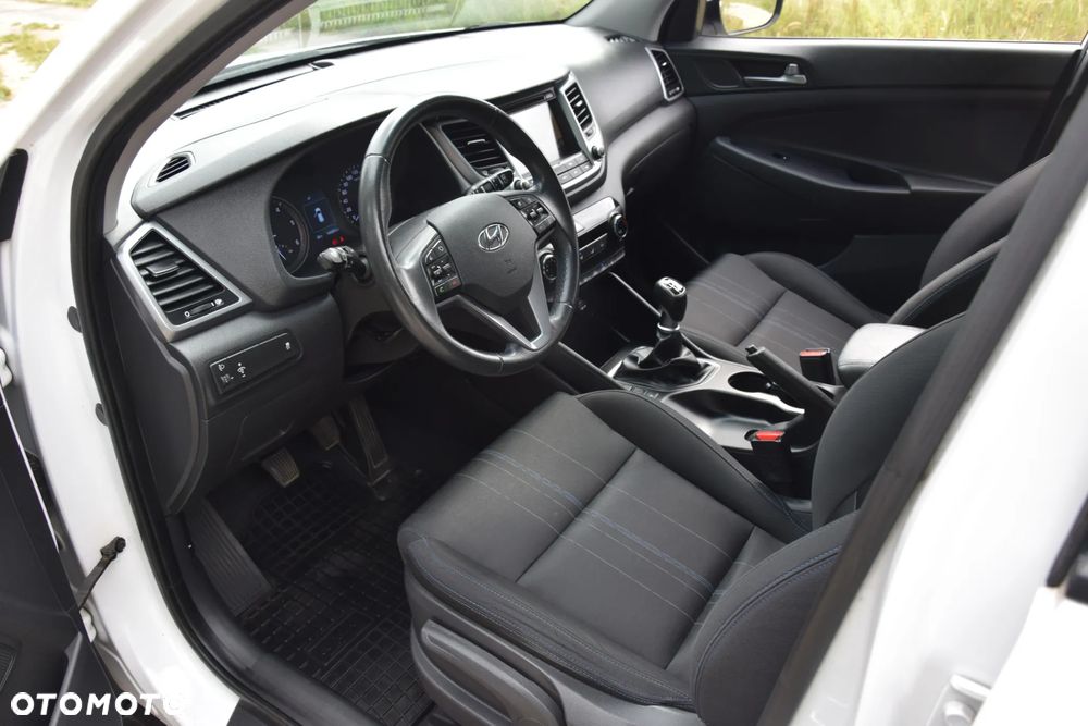 Hyundai Tucson 1.7 CRDI BlueDrive Comfort 2WD - 19