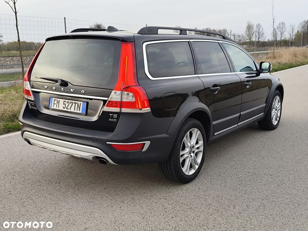 Volvo XC 70 T5 AWD Summum - 2
