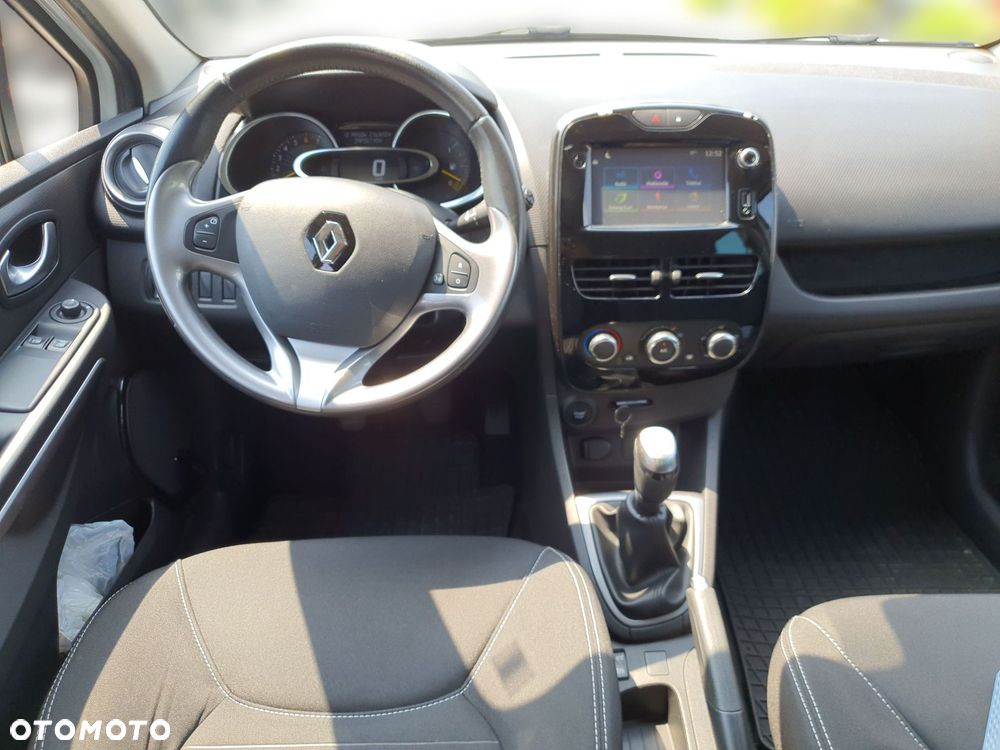 Renault Clio 1.2 16V Limited EU6 - 23