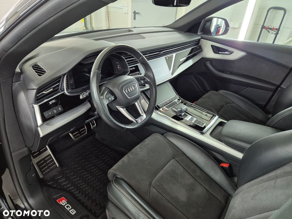 Audi SQ8 - 9
