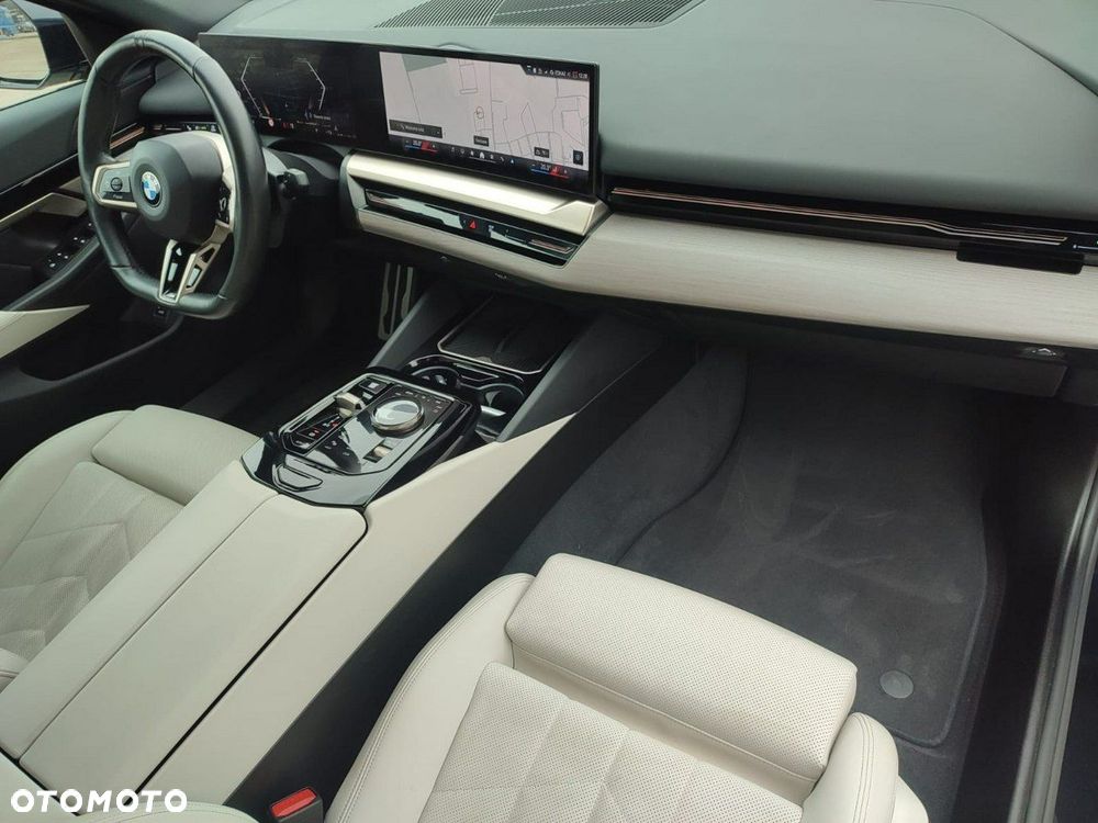 BMW Seria 5 - 24