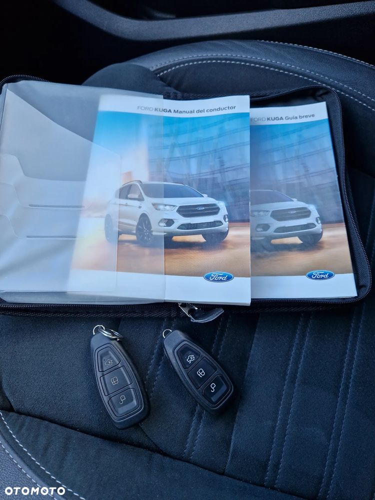 Ford Kuga 2.0 TDCi 4x4 ST-Line - 38