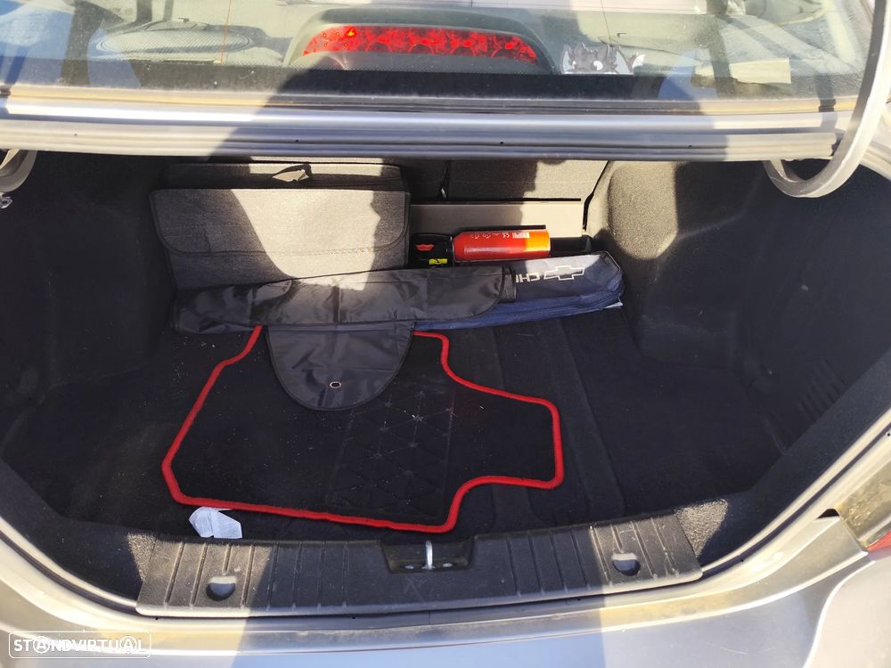 Chevrolet Aveo 1.2 LS - 8