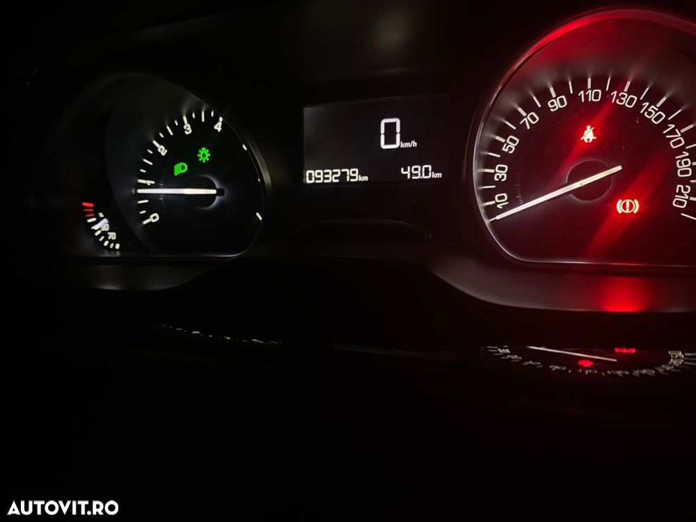 Peugeot 2008 PureTech 82 Style - 10