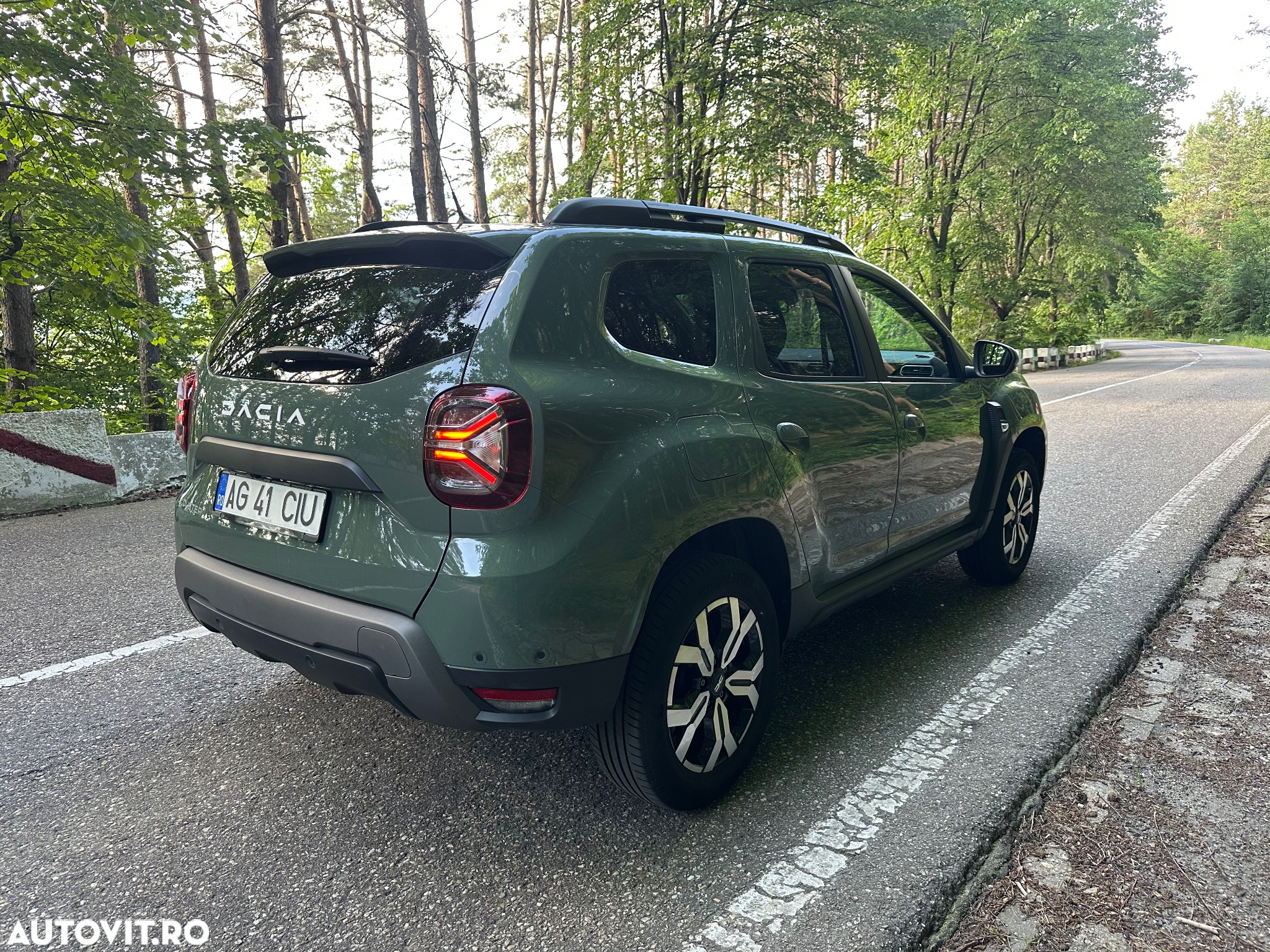 Dacia Duster TCe 130 2WD GPF Celebration - 4