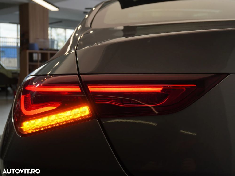 Mercedes-Benz CLA 180 d 7G-DCT - 14