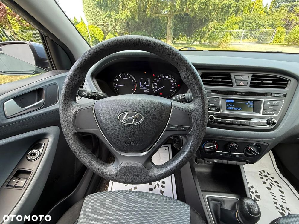 Hyundai i20 - 13