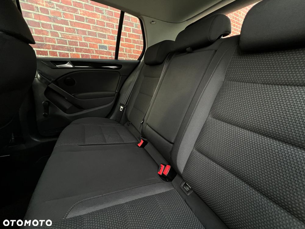 Volkswagen Golf - 17