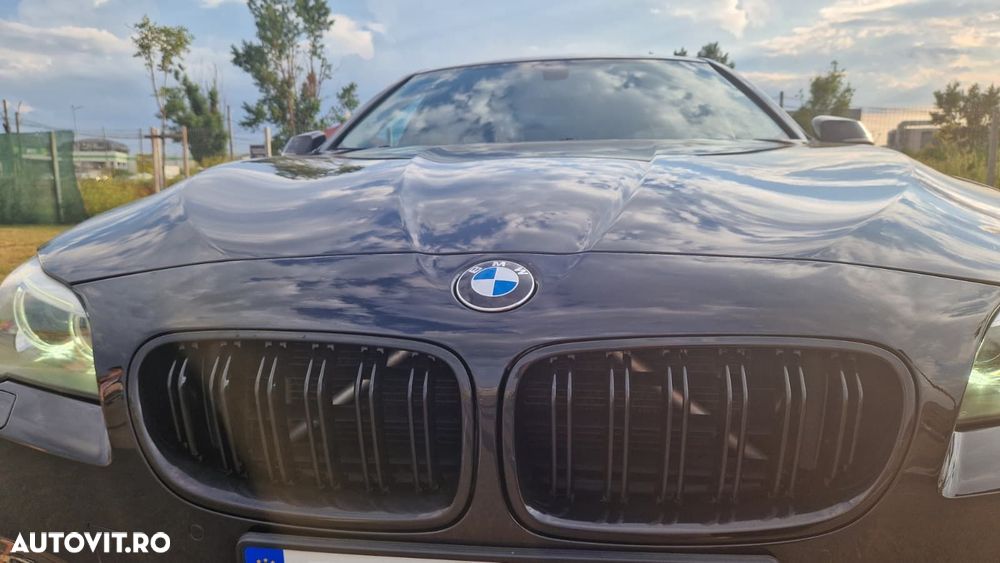 BMW Seria 5 525d xDrive - 4