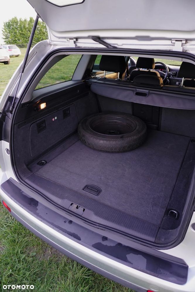 Opel Vectra 1.9 CDTI Cosmo - 16