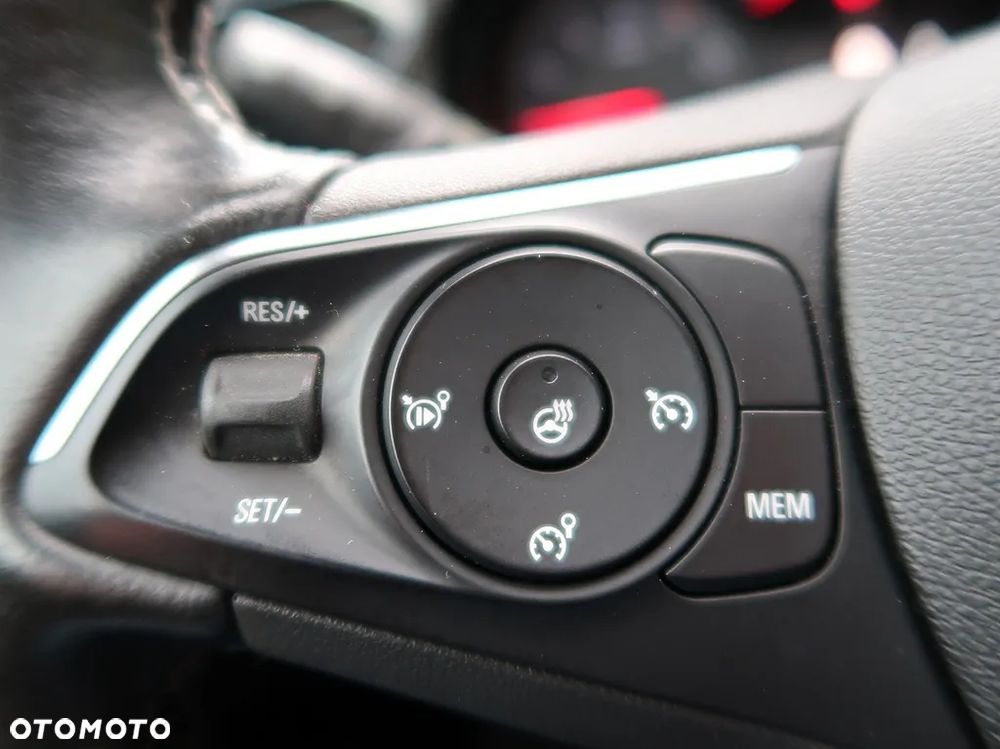 Opel Grandland X 1.2 T GPF Design Line S&S - 20