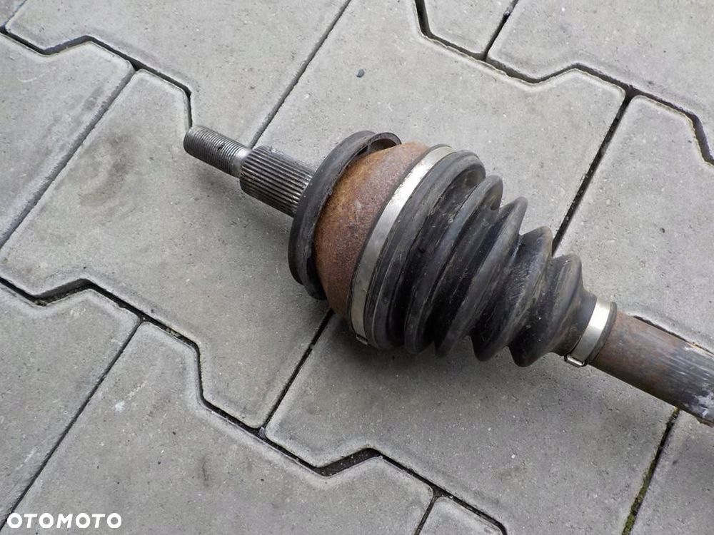 VW T5 LIFT 2.0 TDI PÓŁOŚ LEWA PRZEGUB LEWY - 3