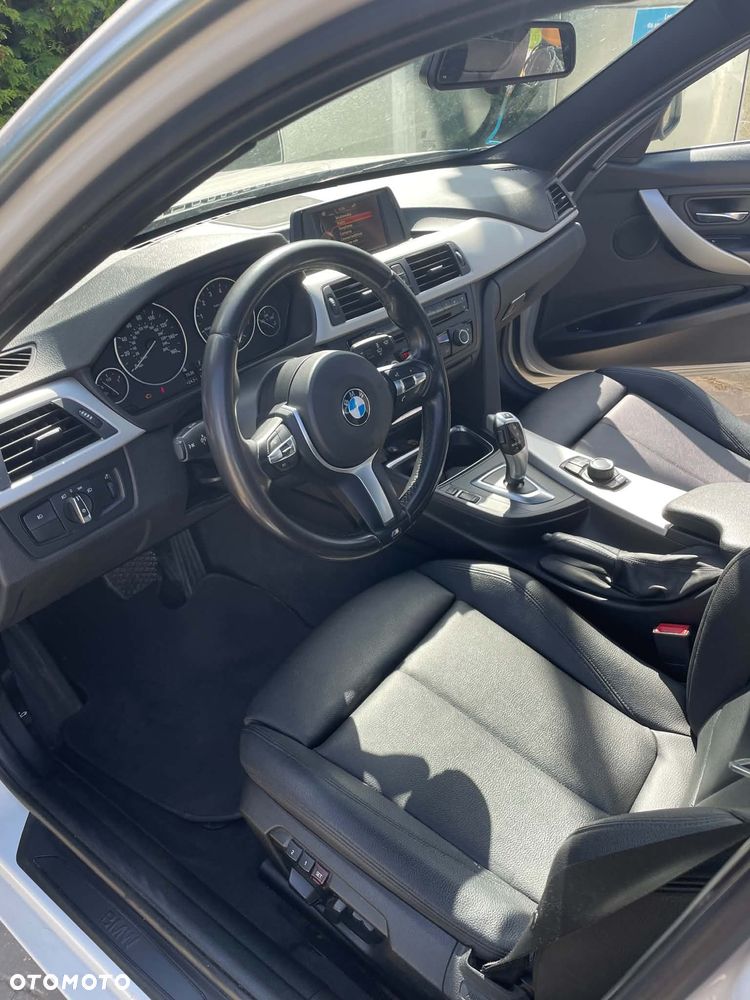 BMW Seria 3 320i xDrive - 3