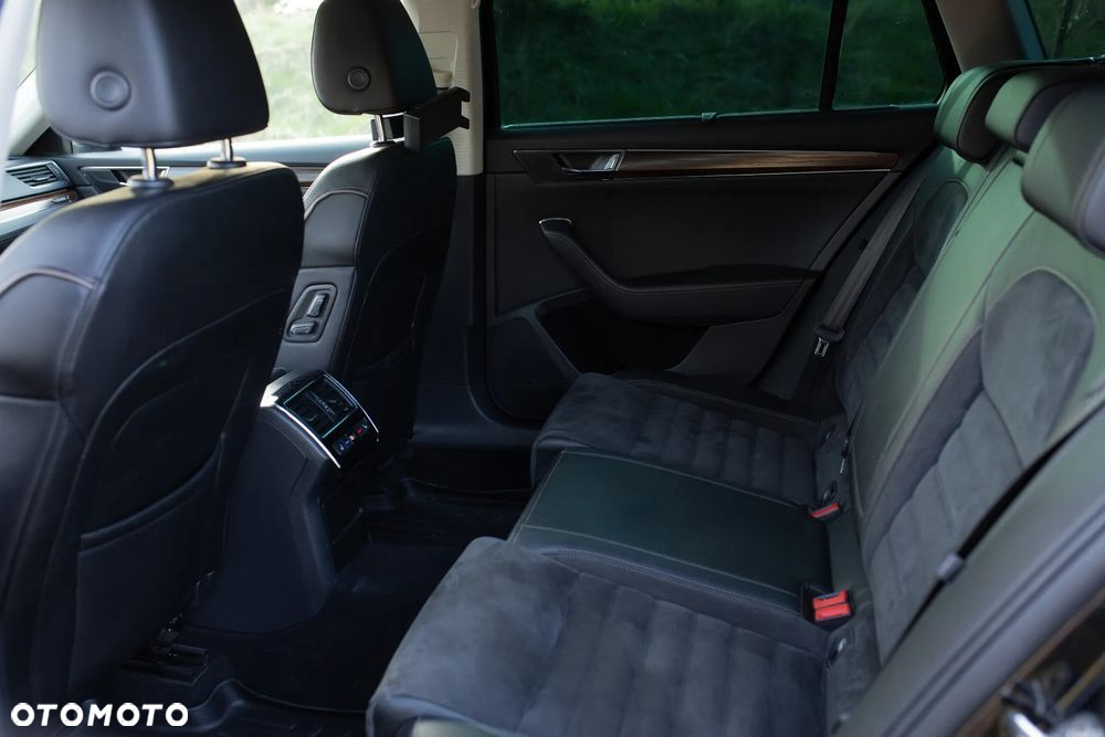Skoda Superb 2.0 TDI SCR 4x4 Scout DSG - 15