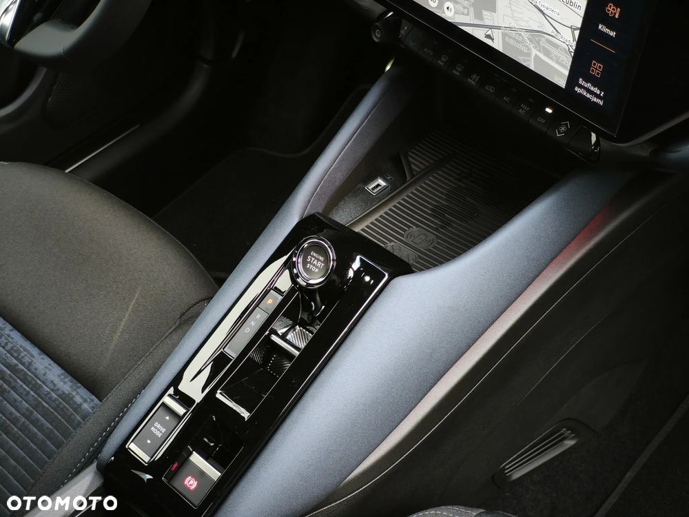 Alfa Romeo Junior 1.2 mHEV Sprint eDCT - 22