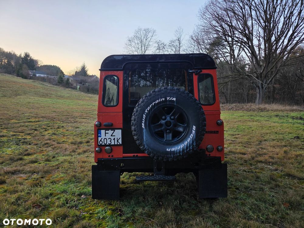Land Rover Defender - 7