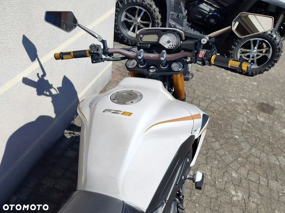 Yamaha FZ8 - 13