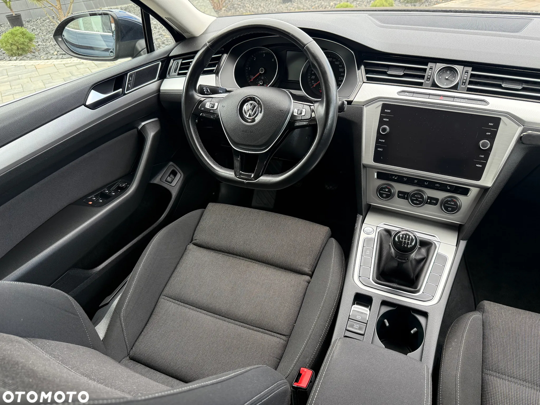 Volkswagen Passat 2.0 TDI BMT Highline - 17