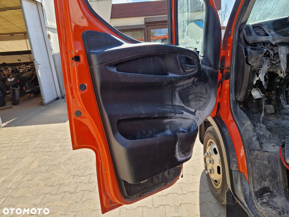 Iveco Daily do 3,5T 3.0 170 PS Na Blizniakach Laweta Pomoc Droga Najazd - 21