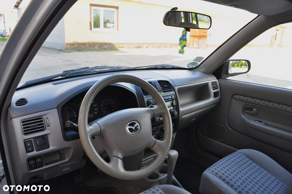 Mazda Demio - 12