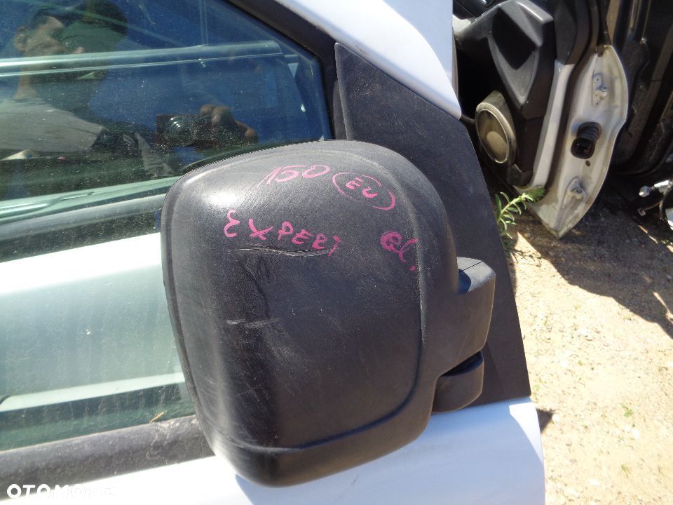 PEUGEOT EXPERT LUSTERKO PRAWE EUROPA - 2