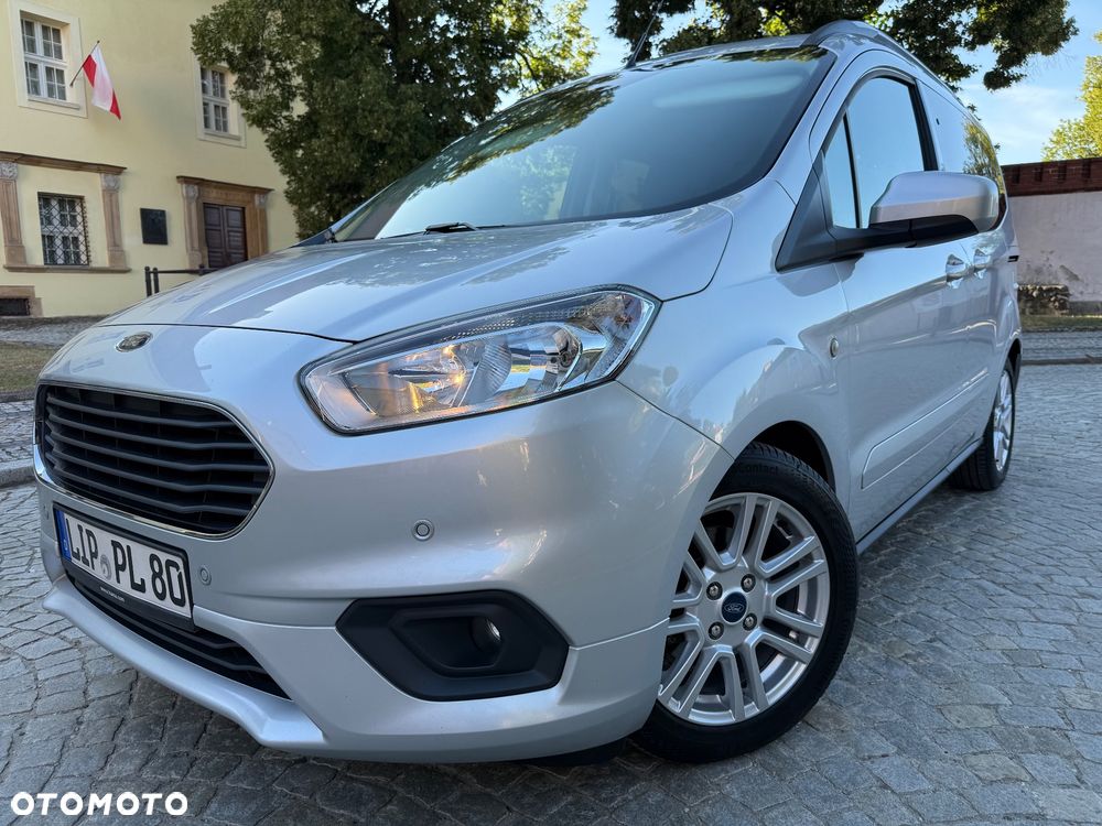 Ford Tourneo Courier 1.5 TDCi S&S Titanium - 10