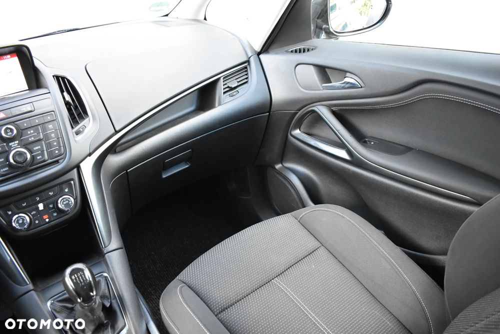 Opel Zafira - 34