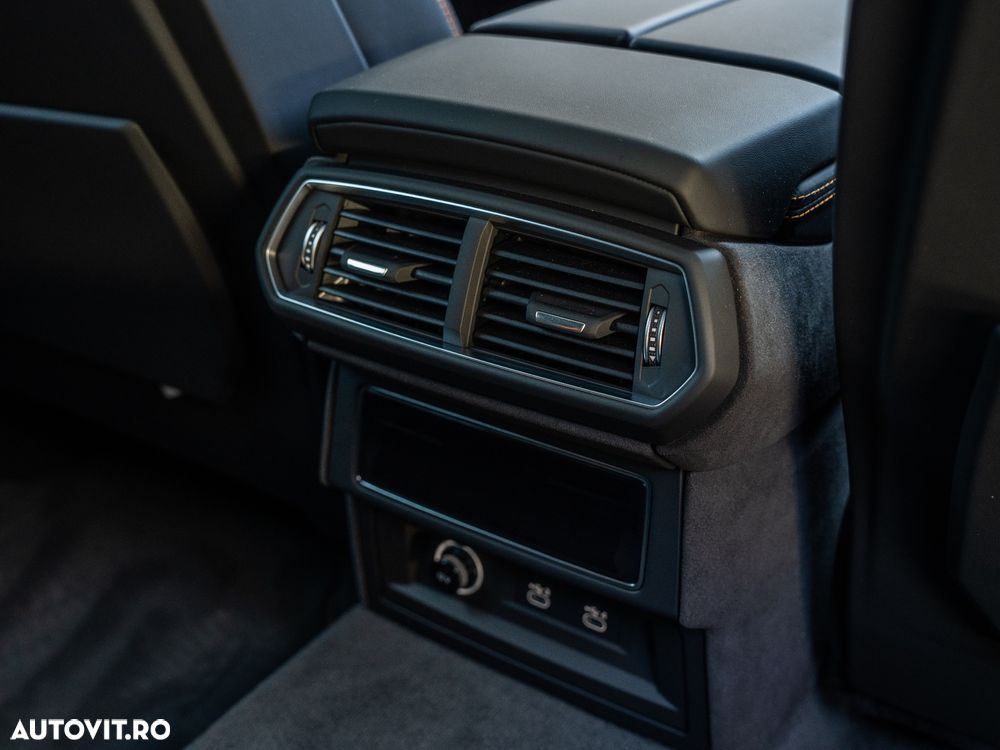 Lamborghini URUS - 30