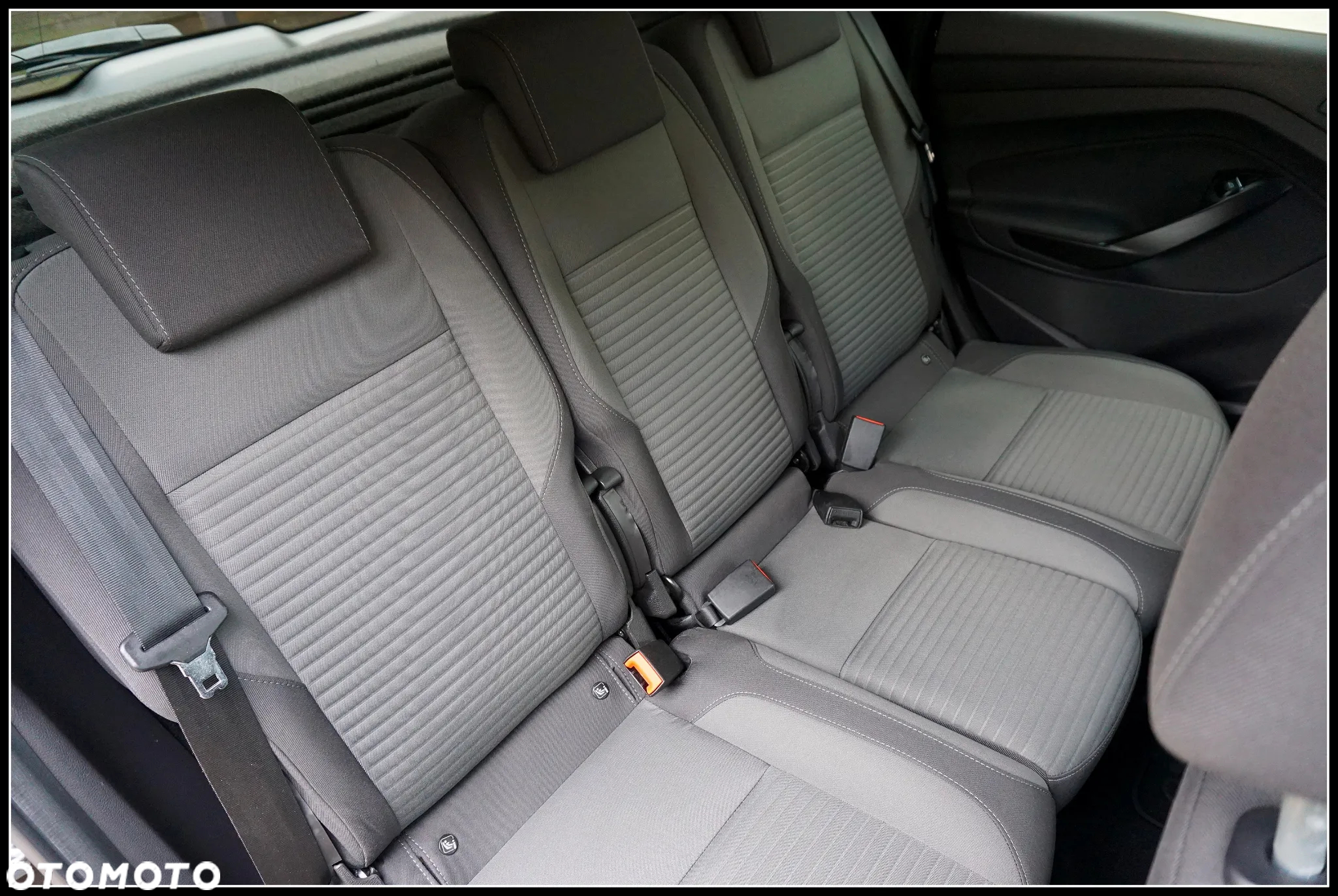 Ford C-MAX 2.0 TDCi Start-Stop-System Titanium - 9