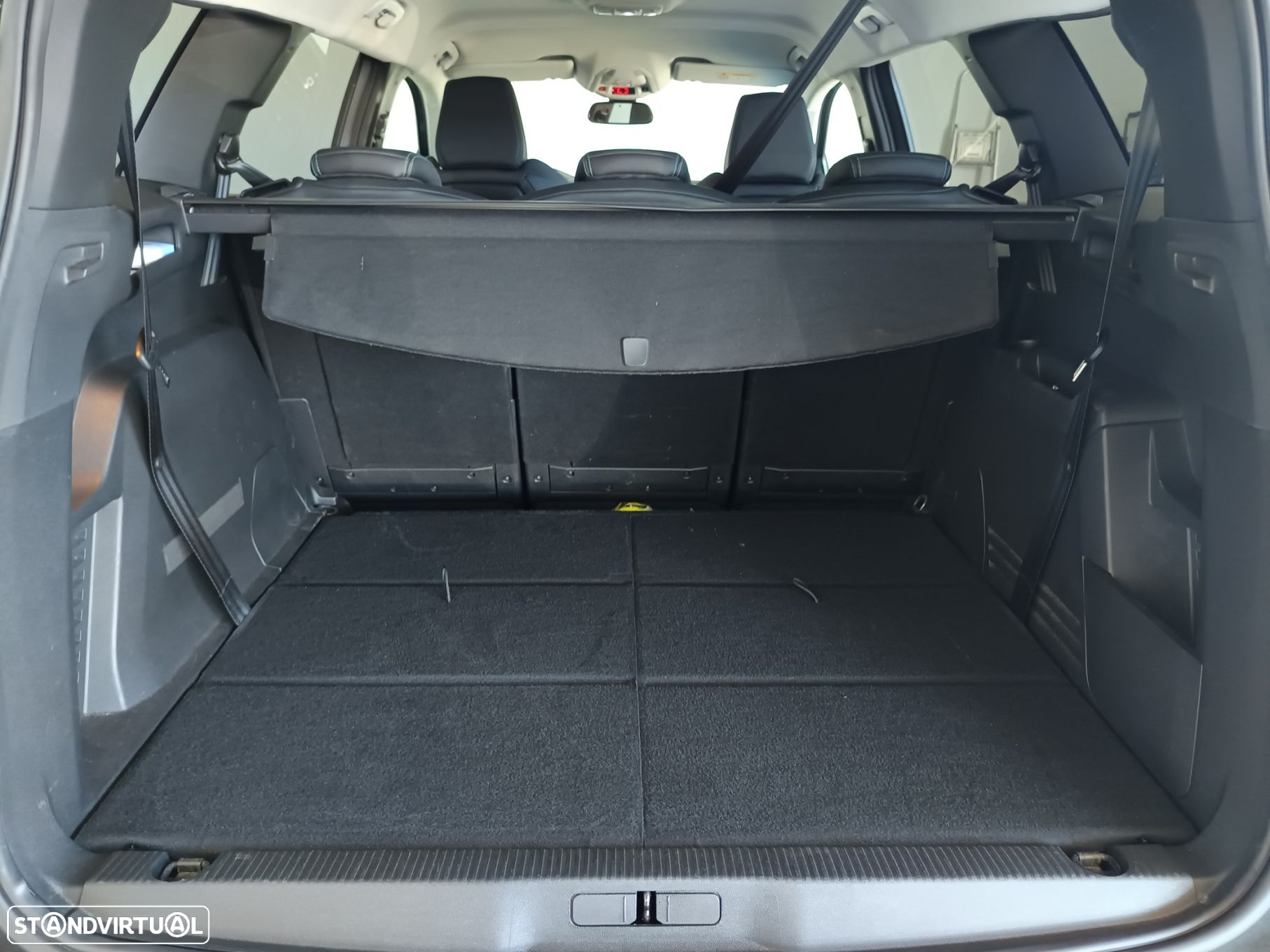 Peugeot 5008 1.5 BlueHDi Allure Pack EAT8 - 11
