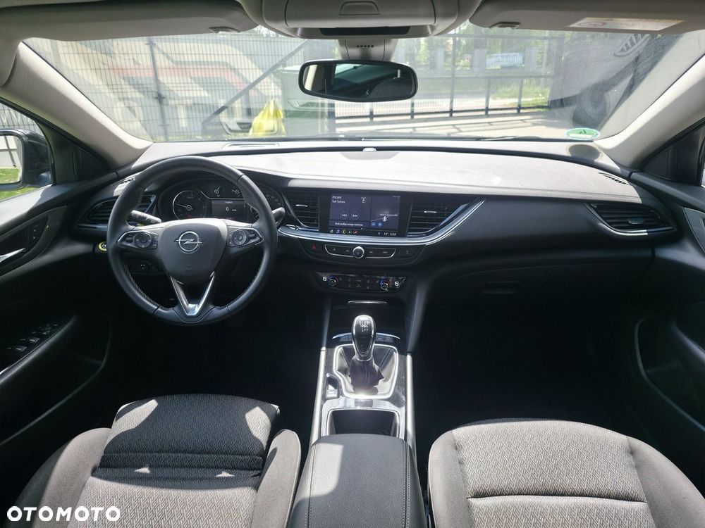 Opel Insignia - 12